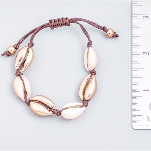 NEW! Gold Seashell Adjustable Rope Bracelet - Picture 2 of 3